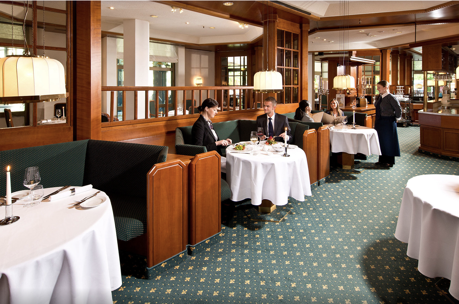 Maritim-Hotel-Bad-Homburg-Restaurant-Bürgerstube