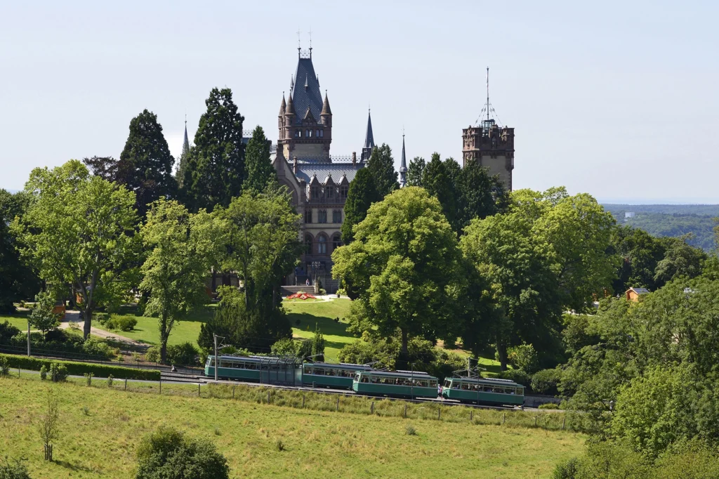 Drachenfelsbahn Königswinter-Bahn Schloss- copyright Reise nach Kellenhusen an den Strand